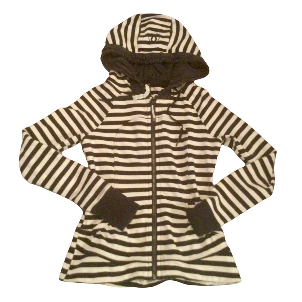 LULULEMON super cute hooded jacket. NWOT